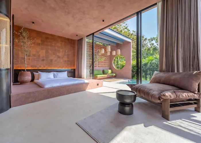 Fengshui - Designer With Private Pool *